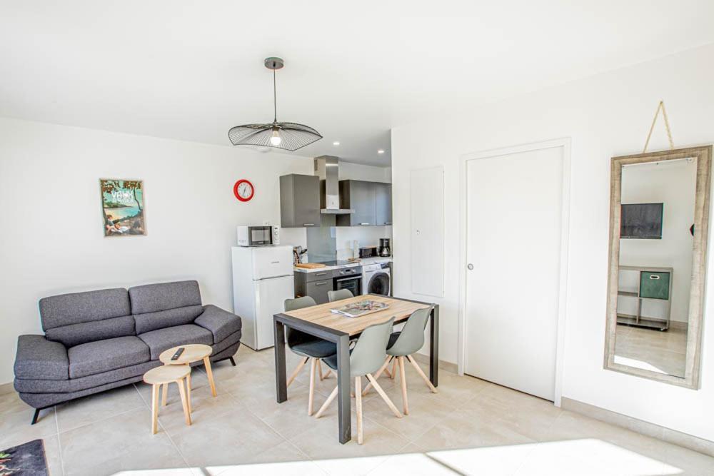 Le Vaisseau Maison Avec Piscine/Parking/Wifi/Plages 5Kms Ле-Мат Экстерьер фото